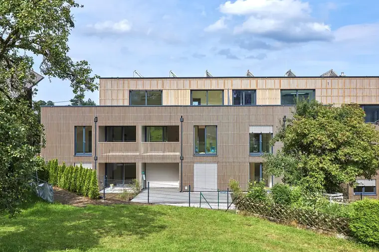 ...2 Zimmerwohnung in TOP LAGE mit süßem Eigengarten...