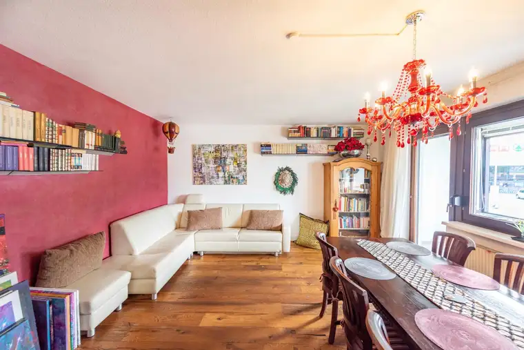 Familienwohnung mit viel Platz!