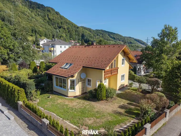 Paradies für Gartenliebhaber: Charmanter Familientraum in Altmünster