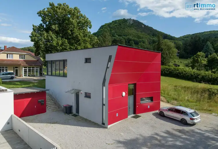 Wohnen &amp; Arbeiten im südlichen Wienerwald - Architektenhaus mit loftartigem Atelier