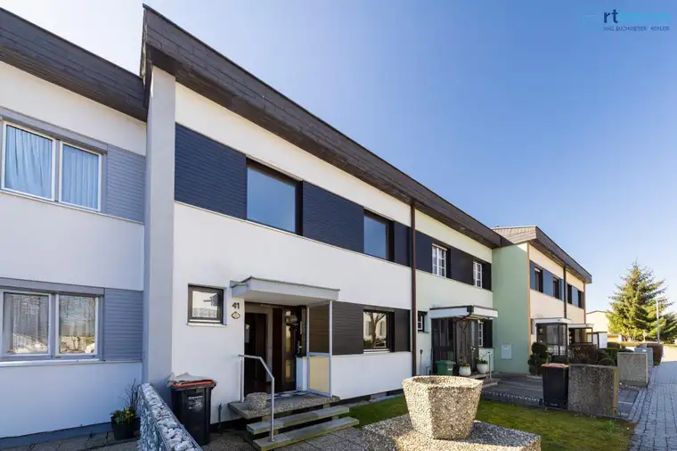 NEUER PREIS: Gemütliches Reihenhaus in Vöcklabruck mit Garten, Balkon und Garage - für nur € 345.000