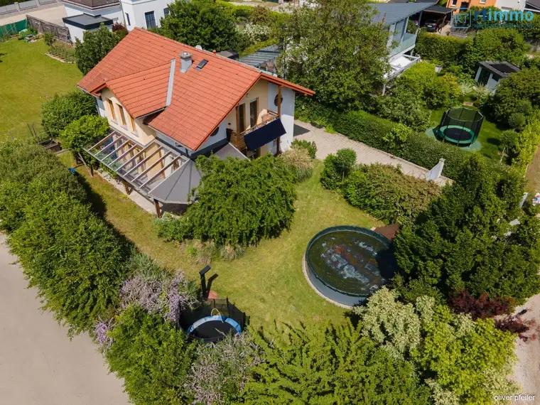 FAMILIENDOMIZIL- MODERN AUSGESTATTETES NIEDRIGENERGIEHAUS IN RUHELAGE