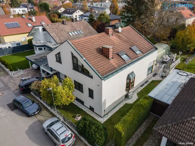 EXKLUSIVES FAMILIENANWESEN MIT BÜROMÖGLICHKEIT NÄHE WIEN - 8 ZIMMER, WINTERGARTEN, BÜRO, POOL, FITNESS