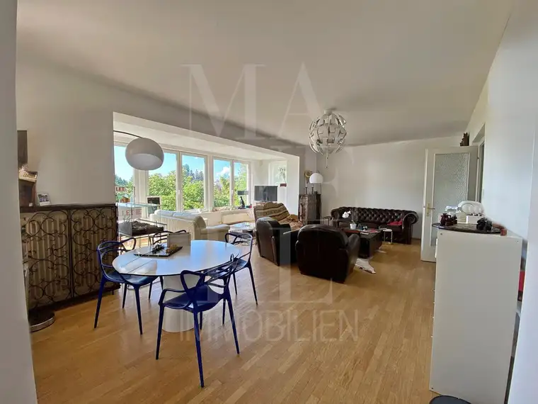 SCHÖNES EINFAMILIENHAUS MIT POOL, TOLLER BLICK, GARAGE &amp; GARTEN