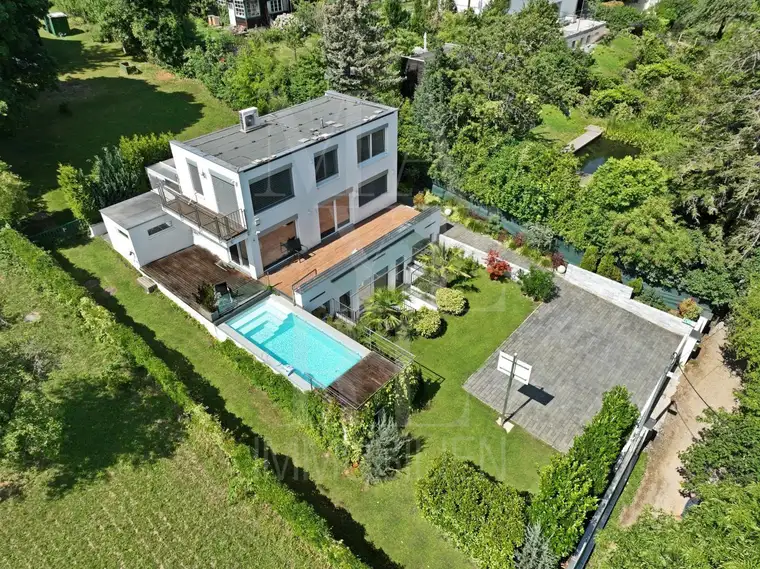 Provisionsfreies Haus mit Pool und Autoabstellplätze in absoluter Grünruhelage und WIENBLICK