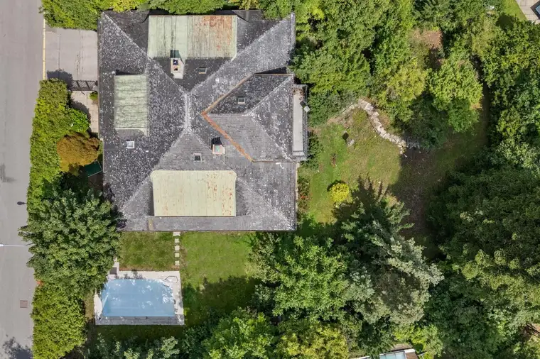 1.300 m² Grundstück mit Architekten-Haus (BJ 1966)