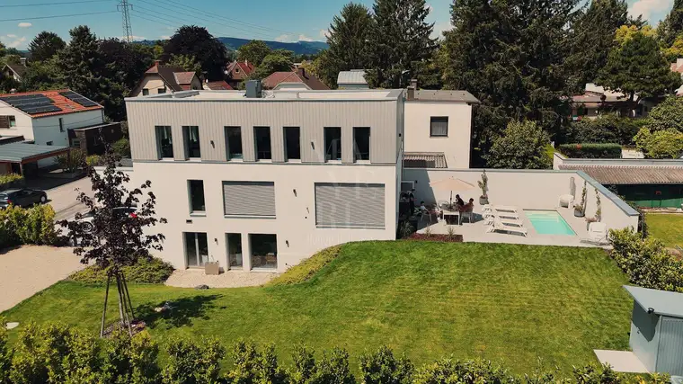 Moderne Villa - Erstbezug -