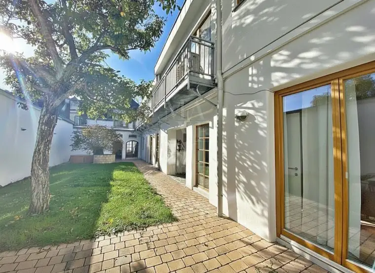 Eva Krulis, MAYERL IMMOBILIEN