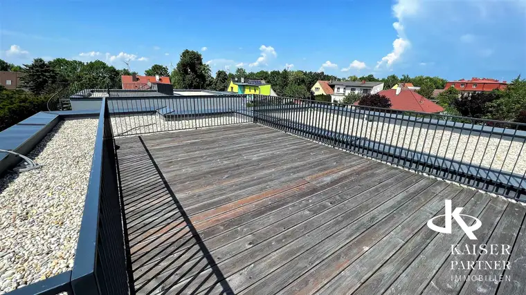 Erstbezug, perfekter Grundriss, große Dachterrasse mit Fernblick, belagsfertig!