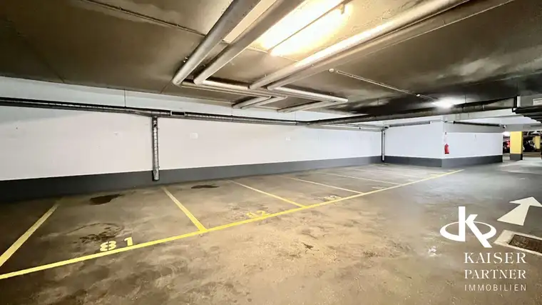 Modecenterstraße 14, bequemes Parken in zentraler Lage - Miete nur 85€ netto/Monat