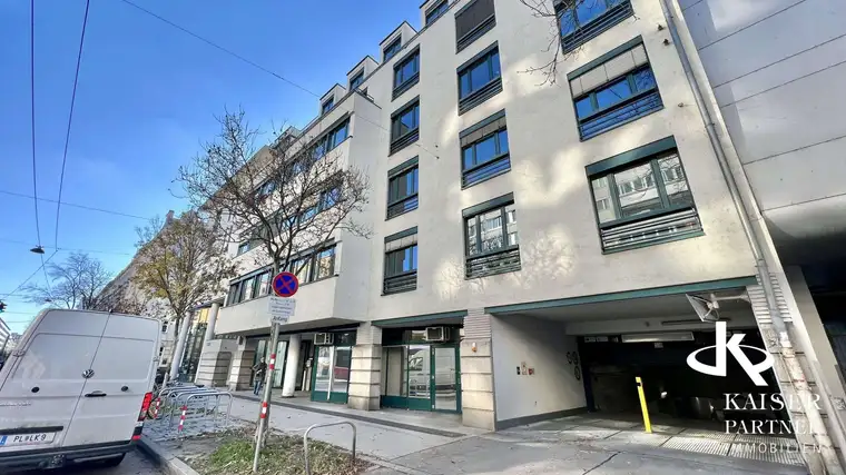 Dresdnerstraße 70, bequemes Parken in zentraler Lage - Miete nur 80€ netto/Monat