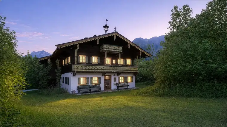 Historisches Bauernhaus in Grün-Ruhelage