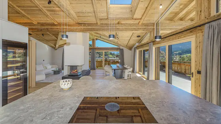 Luxuspenthouse sonniger Toplage mit Panorama-Ausblick