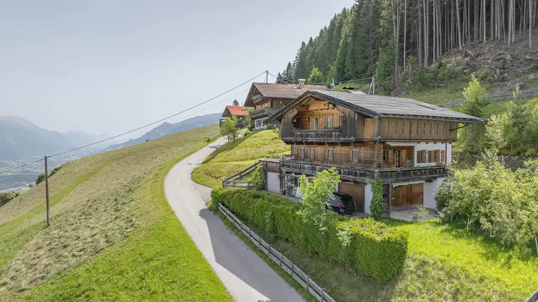 Franz Gobec RR Bgm.a.D., KITZIMMO - Real Estate - OG