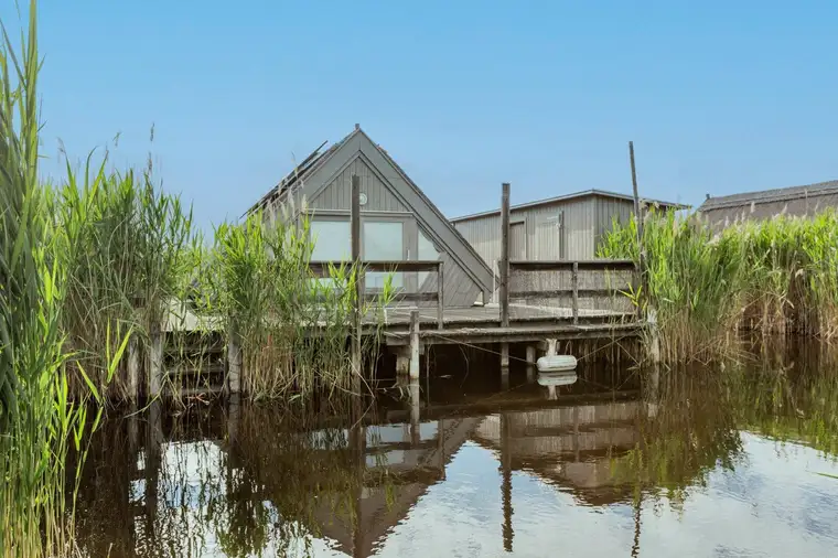 Traumhafte, neu adaptierte Seehütte mit Landzugang in der Romantika II