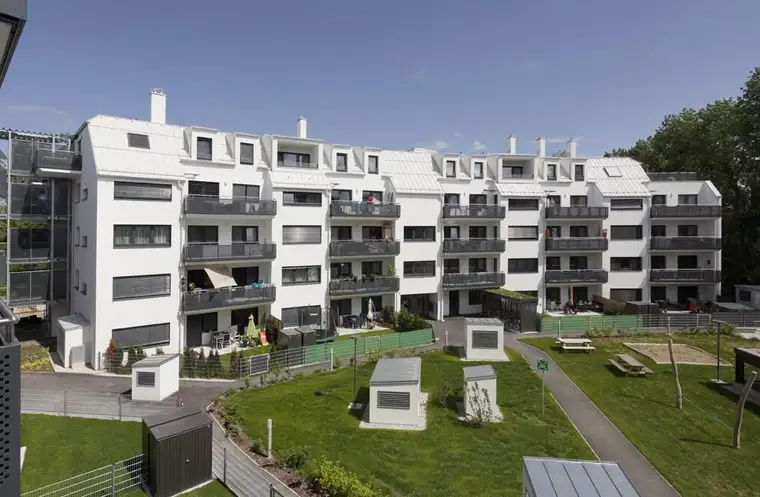 3-Zimmer-Wohnung mit Balkon, Top 40