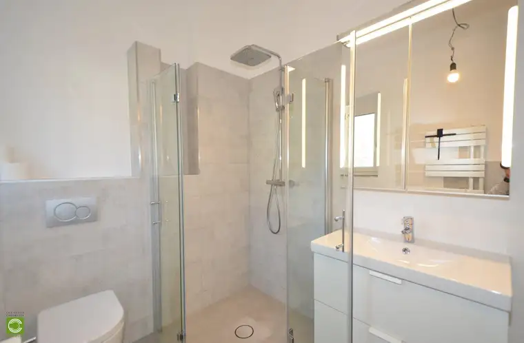 CHRISTOPH CHROMECEK IMMOBILIEN - ALLAND - Neuwertige, sonnige und moderne Doppelhaushälfte!