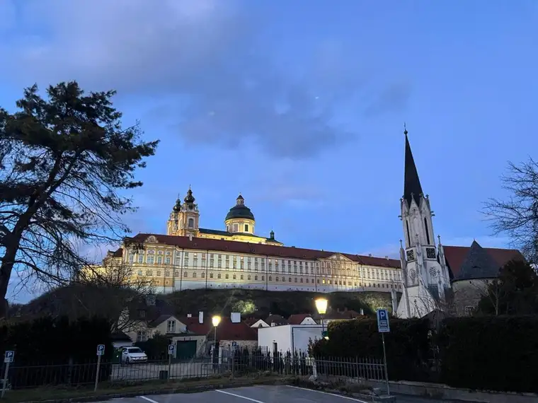 ZINSVILLA MIT ENTWICKLUNGSPOTENTZIAL - RENDITOBJEKT
