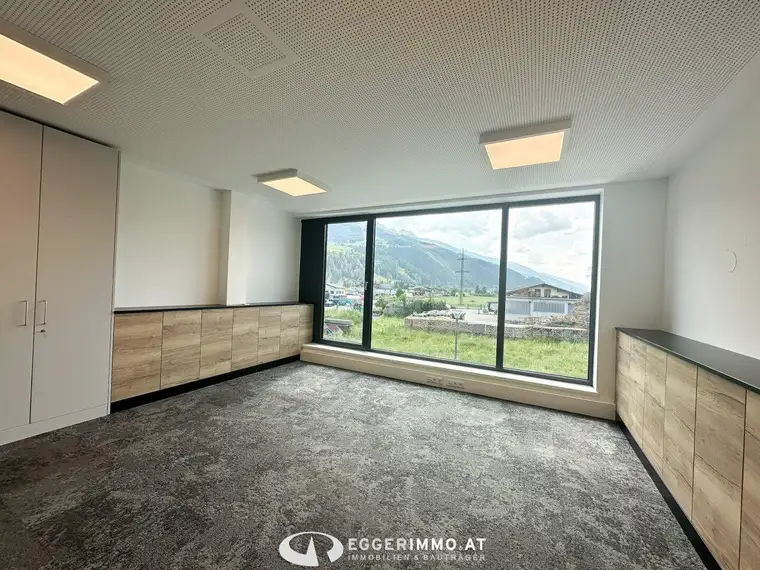 Neubau G7 Gewerbepark: Moderne Bürofläche in Kaprun zu vermieten