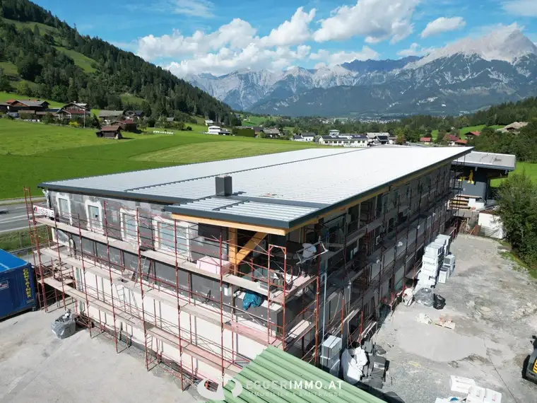 Moderne neubau Büroflächen (auf Wunsch inkl. Dienstwohnung) in optimaler Lage in Saalfelden / Harham direkt an der B311 zu vermieten