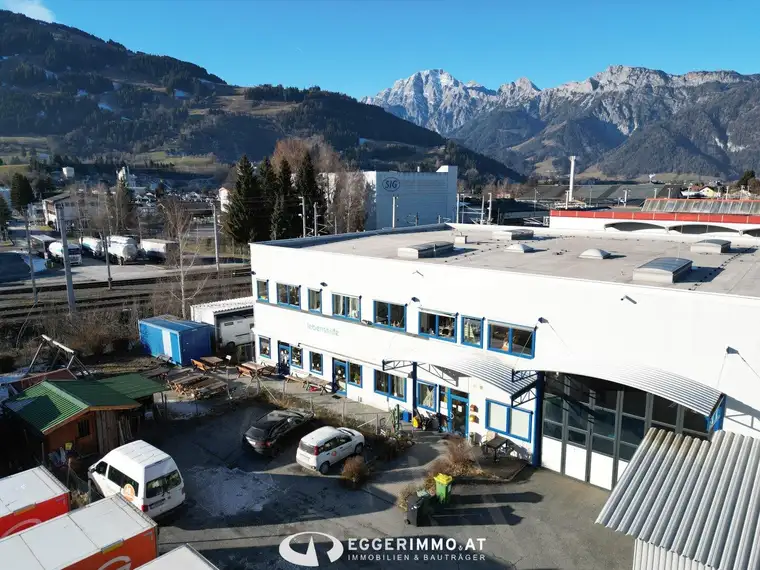 Bürofläche / Schulungsfläche in Saalfelden zu vermieten | Parkplatz