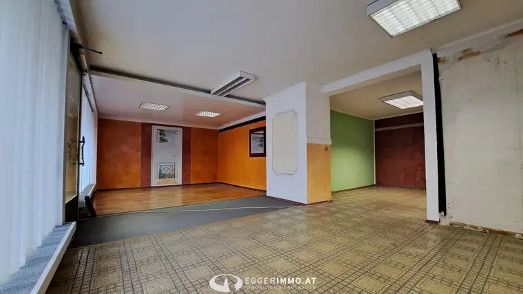 Attraktiver Gewerbestandort in Bruck – ideal für Büro, Physiopraxis oder Geschäftslokal