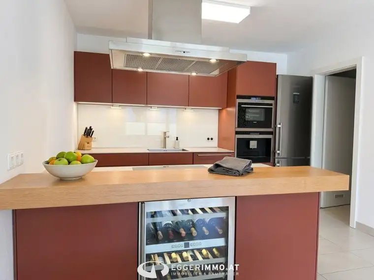 Top ausgestattete 3-Zi-Wohnung mit Seeblick in Zell am See zu vermieten | große Terrasse | Carport