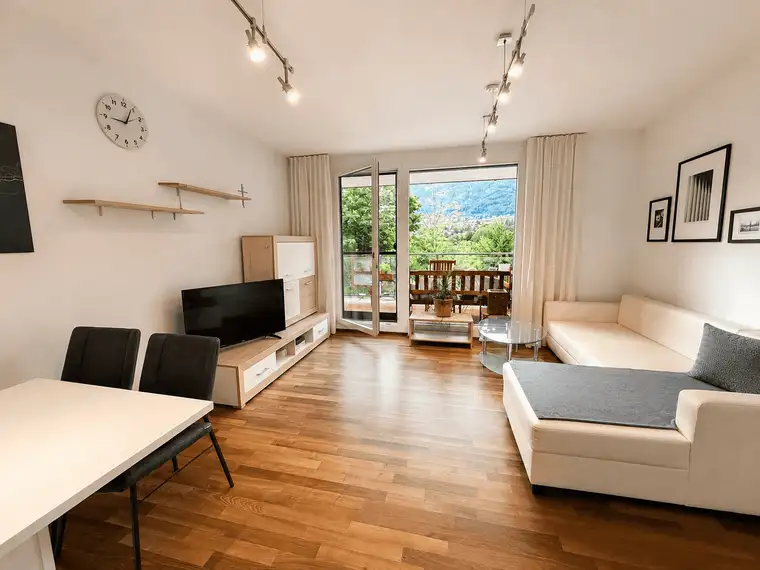 Helle 3-Zimmer-Wohnung mit Sonnenterrasse in Lans