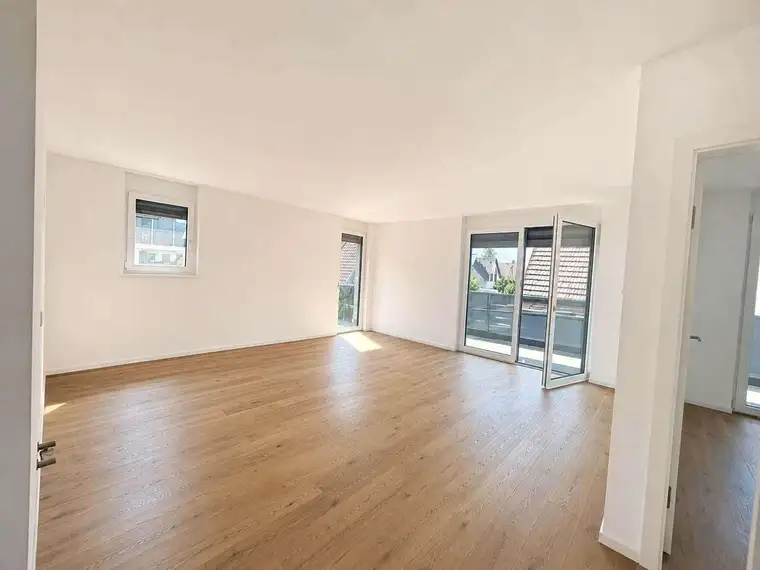 Provisionsfrei: Bezug August- 3 Zimmer Terrassenwohnung
