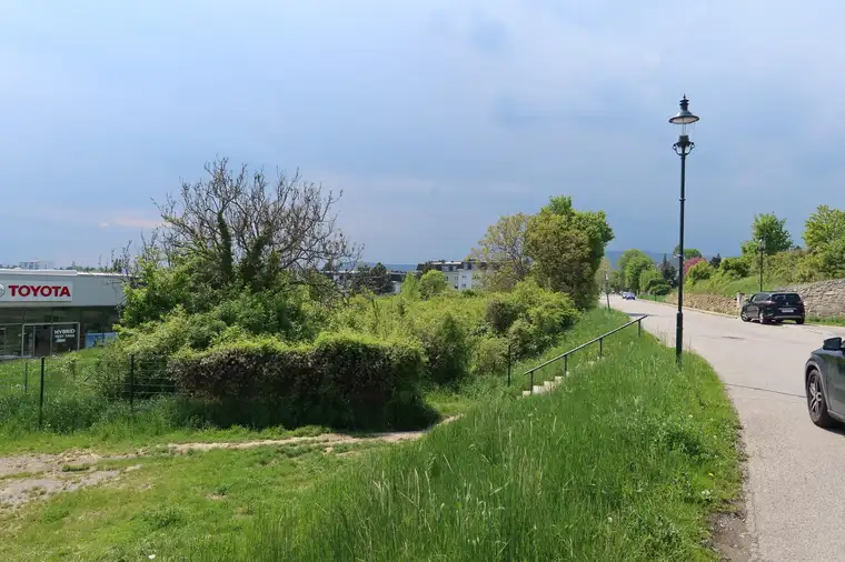 Großzügiges Betriebsgrundstück in Baden
