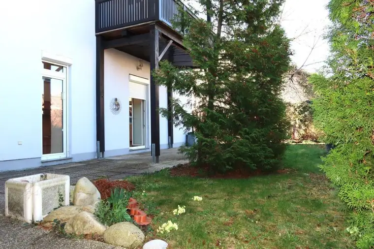 WR. NEUSTADT - Zentrum 2 Zimmer Garten - Refugium