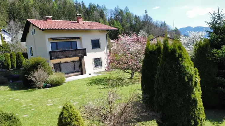 Großes Wohnhaus in sehr guter Lage!