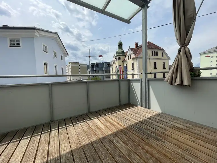 Mietwohnung mit 3 Schlafzimmer und großem Balkon inklusive Parkplatz!