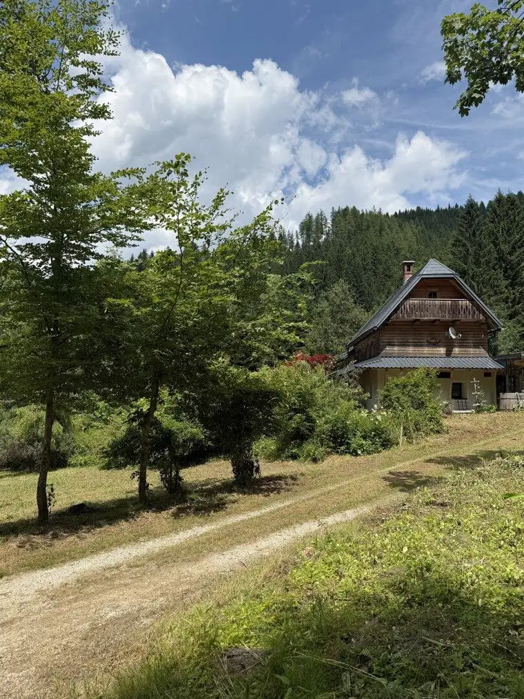 Ehemaliges Bauernsacherl "Brunnführerhof" ; Zweitwohnsitzfähig!