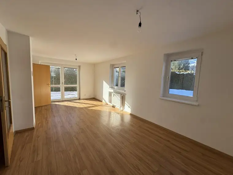 Maisonettenwohnung mit 5 Zimmer, 2 südseitigen Terrassen, Garage und Keller, zweitwohnsitzfähig!