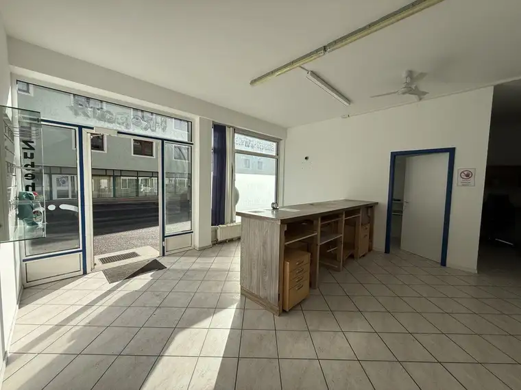 Büro/Praxis/Geschäftslokal sofort verfügbar!