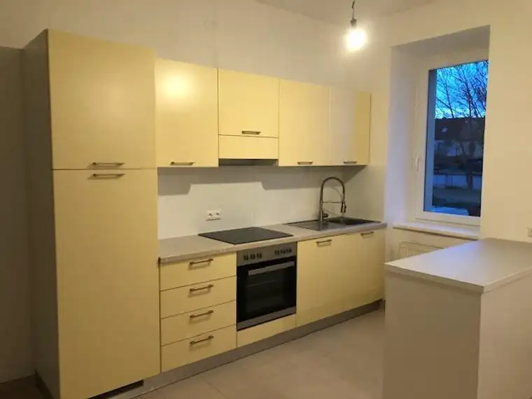Hohenau an der March, Mietwohnung TOP 2 in einem Generalsaniertem Wohnhaus
