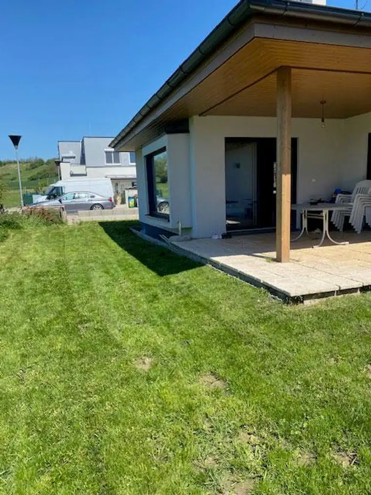traumhafter fast neuwertiger Bungalow in Fertigteilbauweise Nähe von Wien in Putzing am See