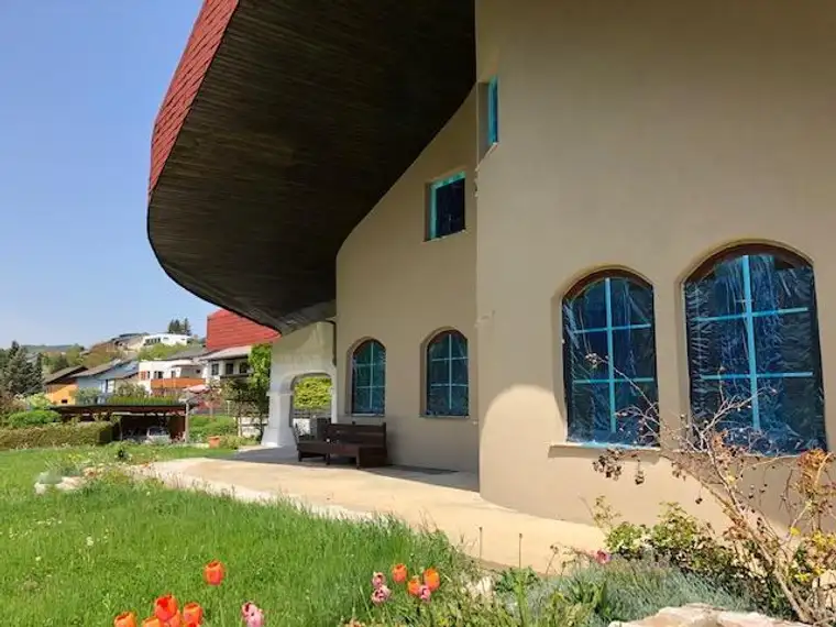 Sonnige Wohnung im EG mit Garten