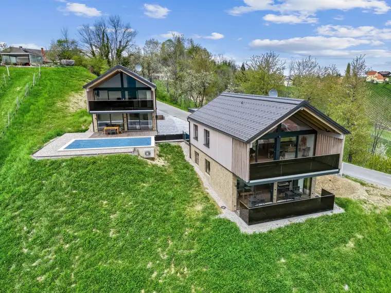 Edel-Chalets mit traumhaftem Weinberg-Ausblick