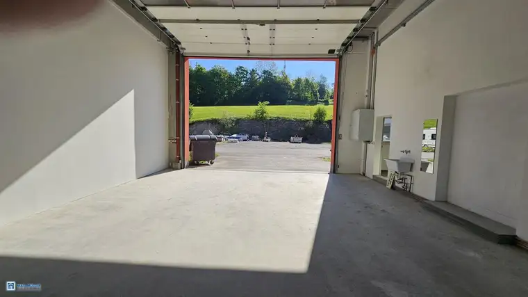 Vielseitige Gewerbehalle mit Top Ausstattung in Puch bei Hallein, Salzburg - Jetzt mieten und starten !