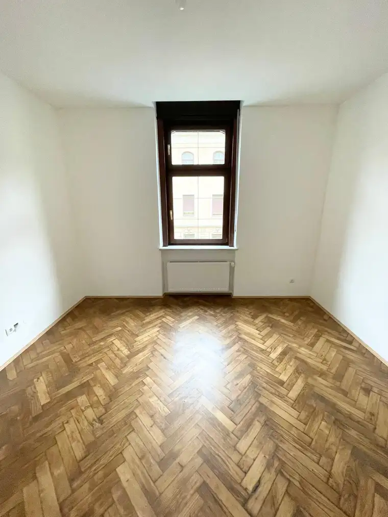 Schöne generalsanierte 3-Zimmer Wohnung mit Balkon - Provisionsfrei!