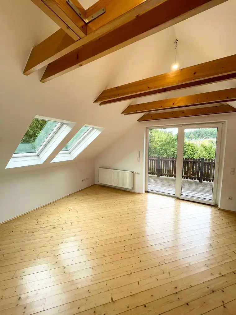 Dachgeschoßwohnung mit Terrasse nahe dem LKH - Provisionsfrei!