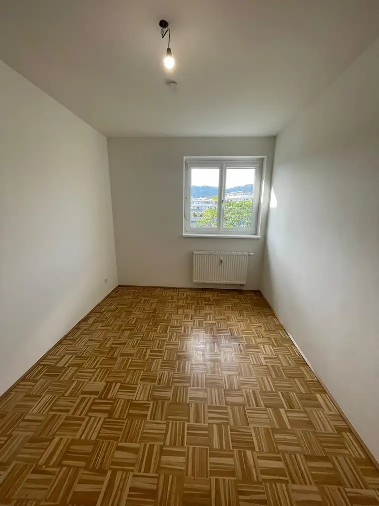 Große 3 Zimmer Wohung - Provisionsfrei