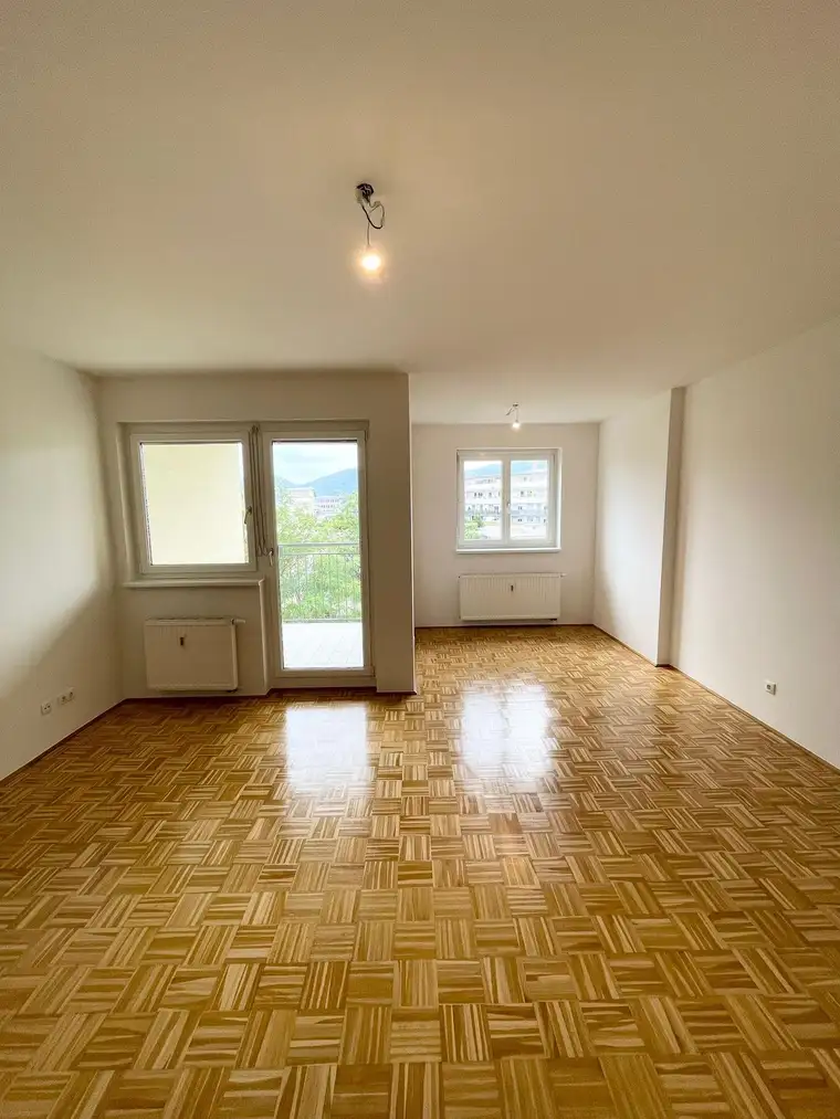 Große 3 Zimmer Wohung - Provisionsfrei