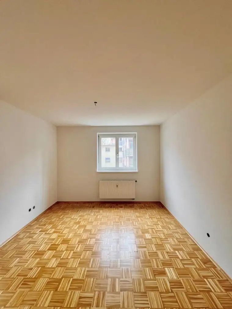 2 Zimmer Wohnung mit Balkon - Provisionsfrei!