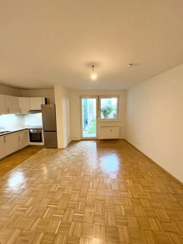 Geräumige 1-Zimmer Wohnung mit Terrasse - Provisionsfrei!