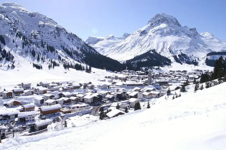 Lech Arlberg - Altes Berghaus oder Bauparzelle | Lech Arlberg - oldfashioned chalet or building plot