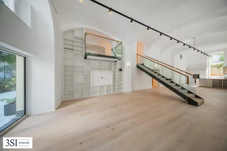 Wohnen beim Schloss Belvedere: Maisonettewohnung mit Loftcharakter &amp; großzügiger Freiflächen