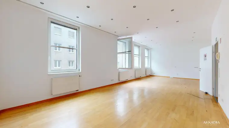 Gregor Seher, AKKADIA Immobilienvermittlung GmbH